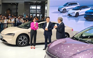 余承东说漏嘴：Mate 70系列将于11月26日与尊界一起发布